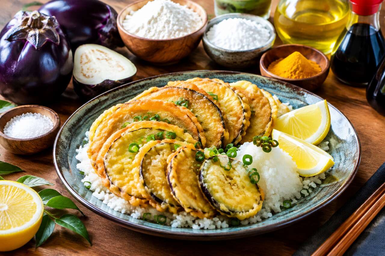 Recette d'aubergine ronde en tempura vegan : croustillante et savoureuse